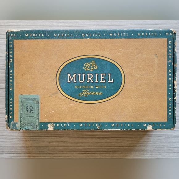 Muriel Perfectos Cigar Box - Havana-Mild - Product of P. Lorillard Company - Picture 2 of 16